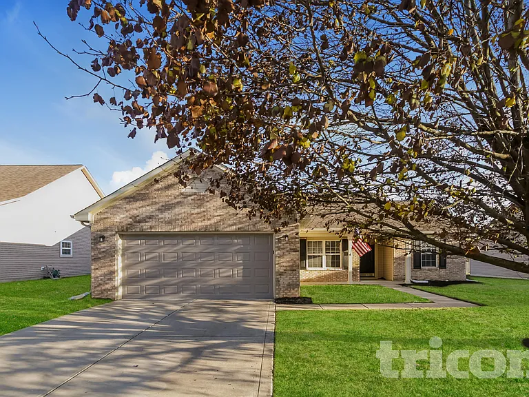 2497 Foxtail Dr — Photo 1