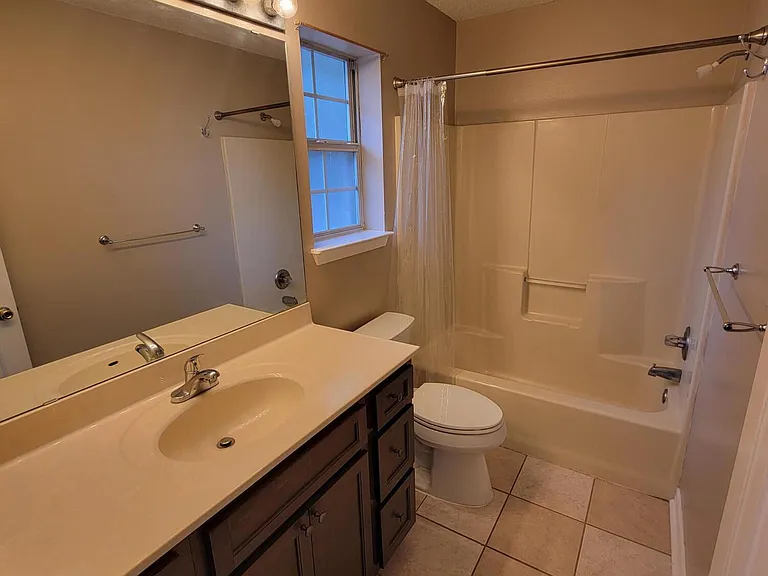 2405 Hemlock Dr — Photo 15