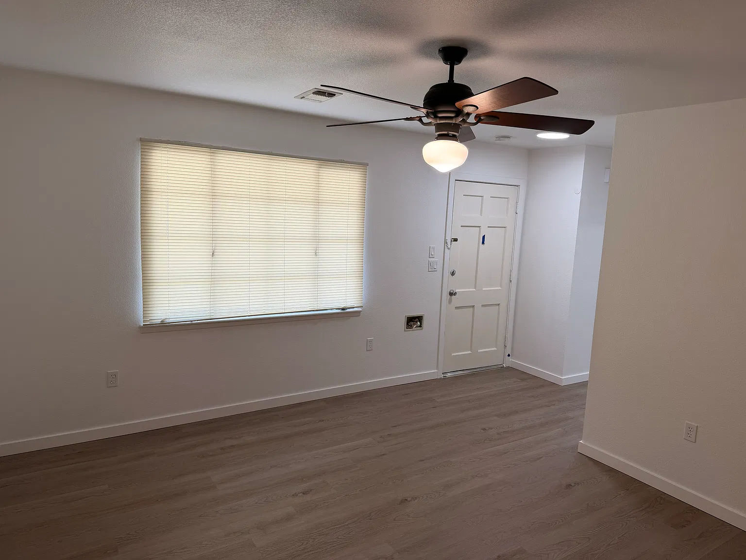 3 bed, $1,850 — Photo 2