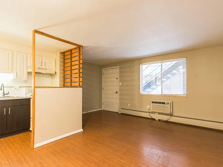 Topaz Apartments — Photo 33