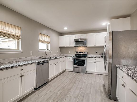 5th image of 3519 N Versailles Ave