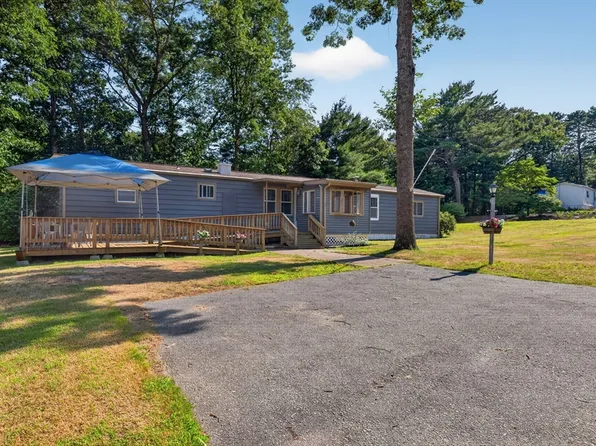 3 Haskell Cir, Lakeville, MA 02347