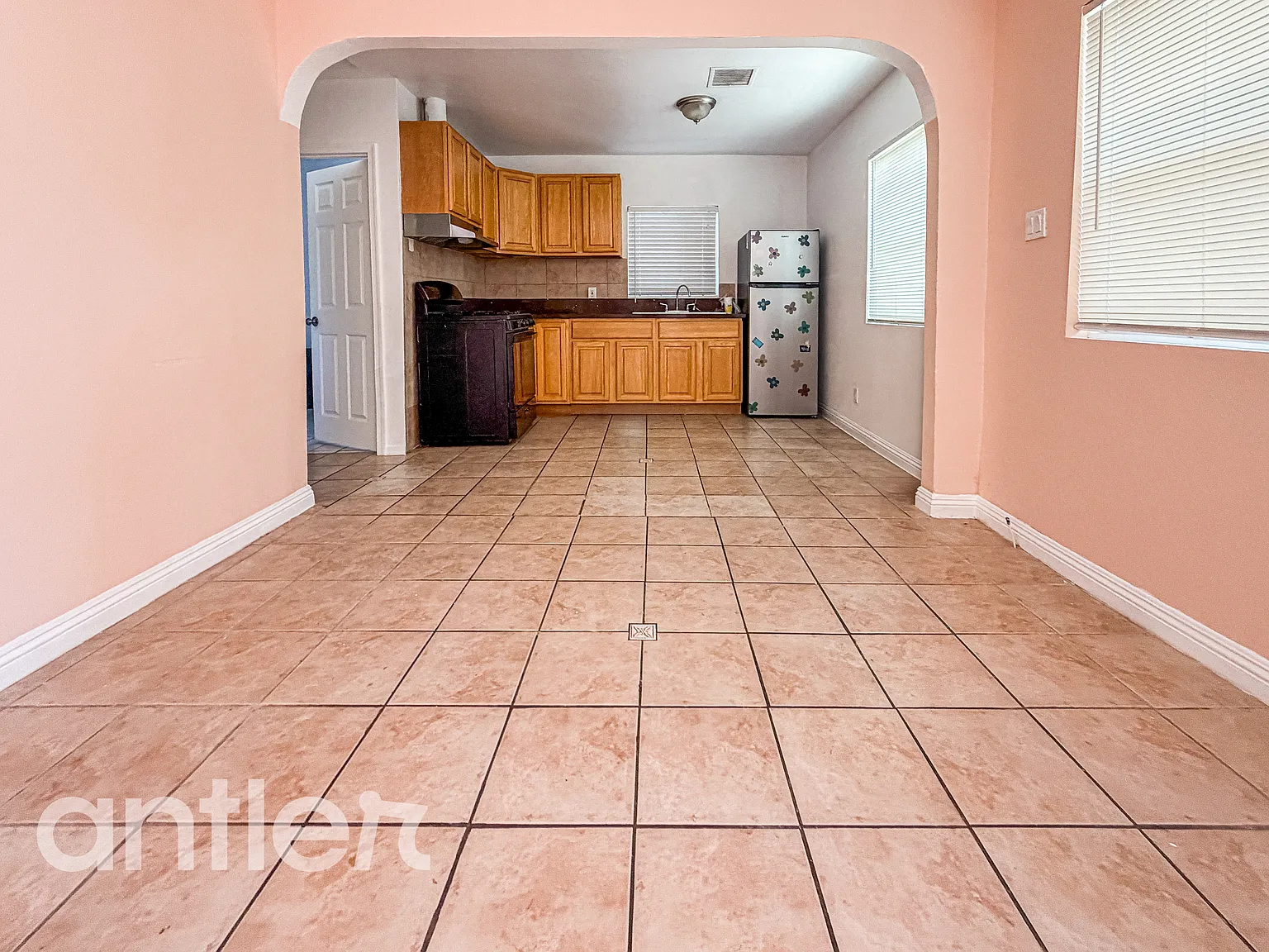 4 bed, $3,400 — Photo 3