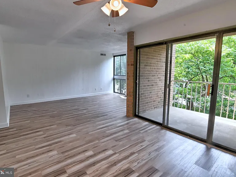 1580 Moorings Dr #11B — Photo 12