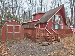 380 Underwood Ln, Lake Ariel, PA