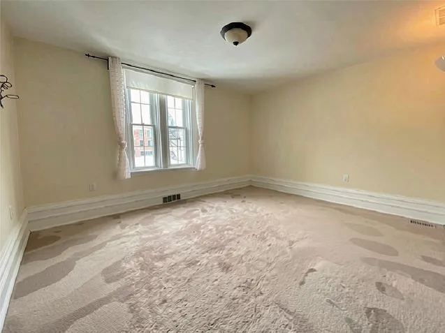 353 Friel St — Photo 19