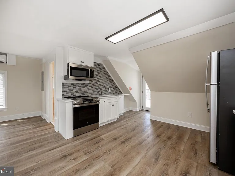 325 W Barnard St W #3 — Photo 13
