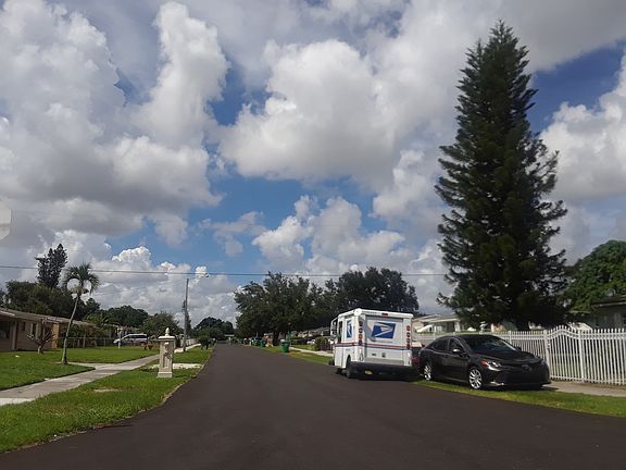5th image of 16010 NW 28th Ct