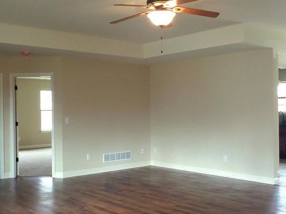 2nd image of 104 Vineland Parkway Dr