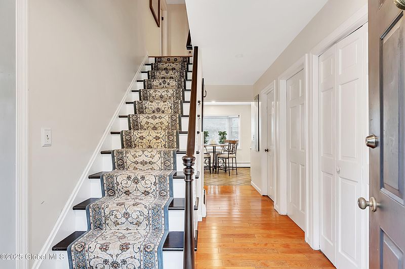 4th image of 20 Linden Avenue