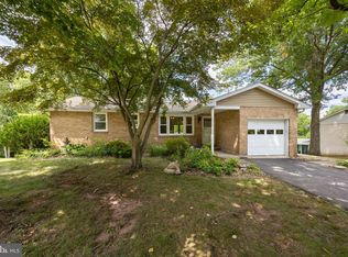 35 Oak Rd, Collegeville, PA 19426