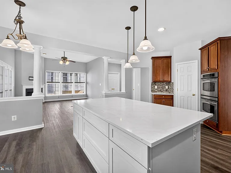 9036 Woodpecker Ct — Photo 25
