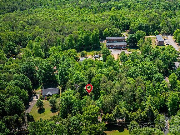 5th image of 3835 Oak Dr