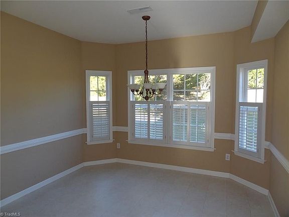 5th image of 6609 Springfield Village Ln