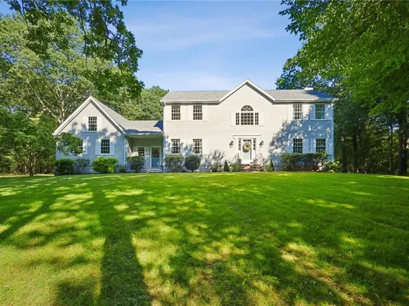 99 Fresh Meadow Rd, South Kingstown, RI 02879