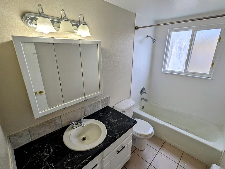 2520 King St #2 — Photo 5