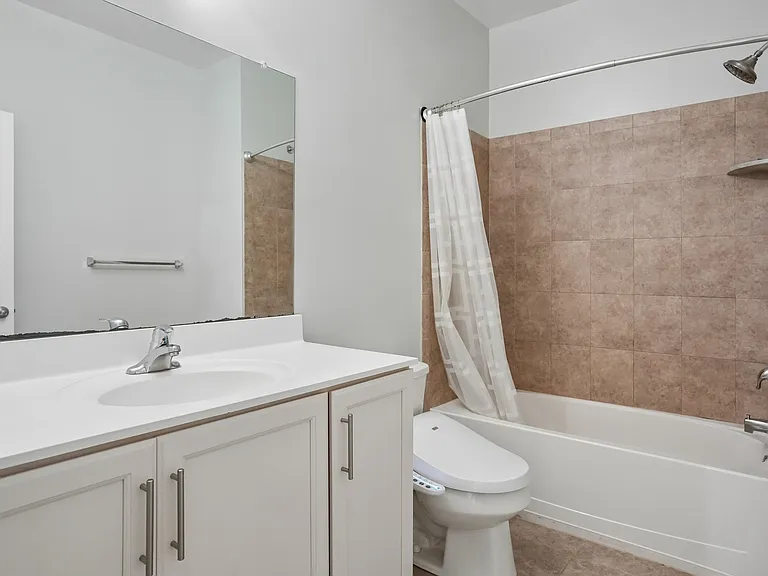 166 Shilling Ave — Photo 8