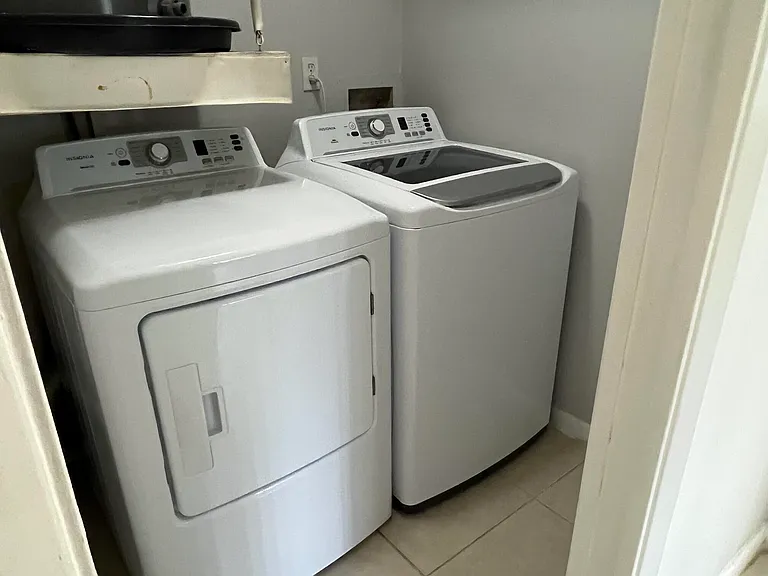 1915 Lavers Cir E #E101 — Photo 17