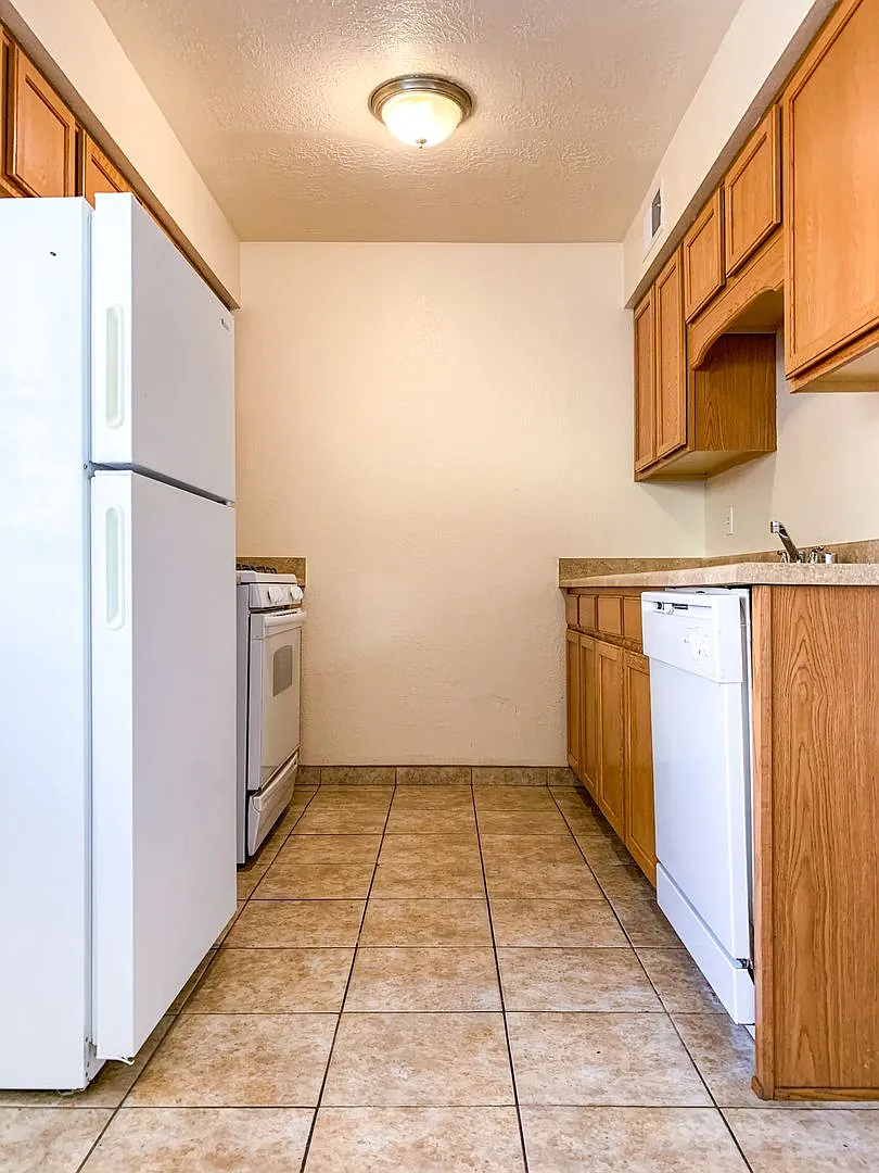2-Bedroom Apartments with Lots of Storage — Photo 2