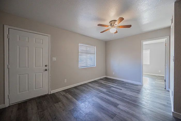 1703 W Mountain View Rd #1 — Photo 8