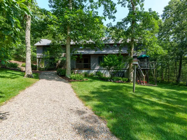 14 Rebekahs Way, West Tisbury, MA 02575