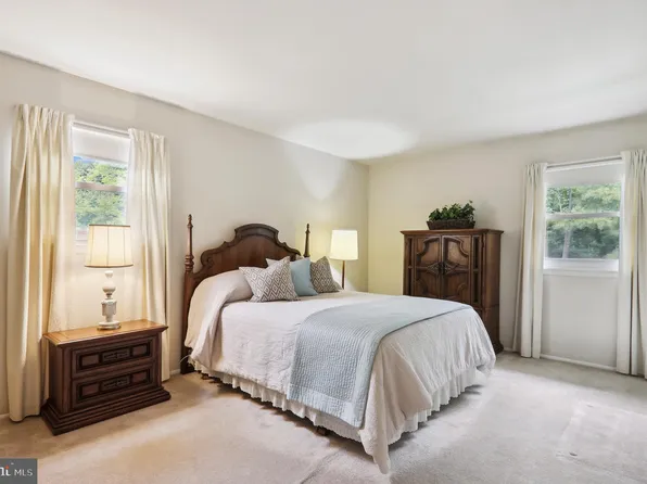 8201 Brandon Dr, Millersville, MD 21108