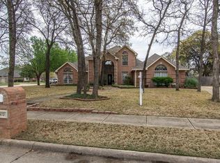 1472 Spinnaker Ln, Azle, TX 76020