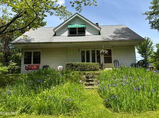 27 Rutherford Road, West Sand Lake, NY 12196