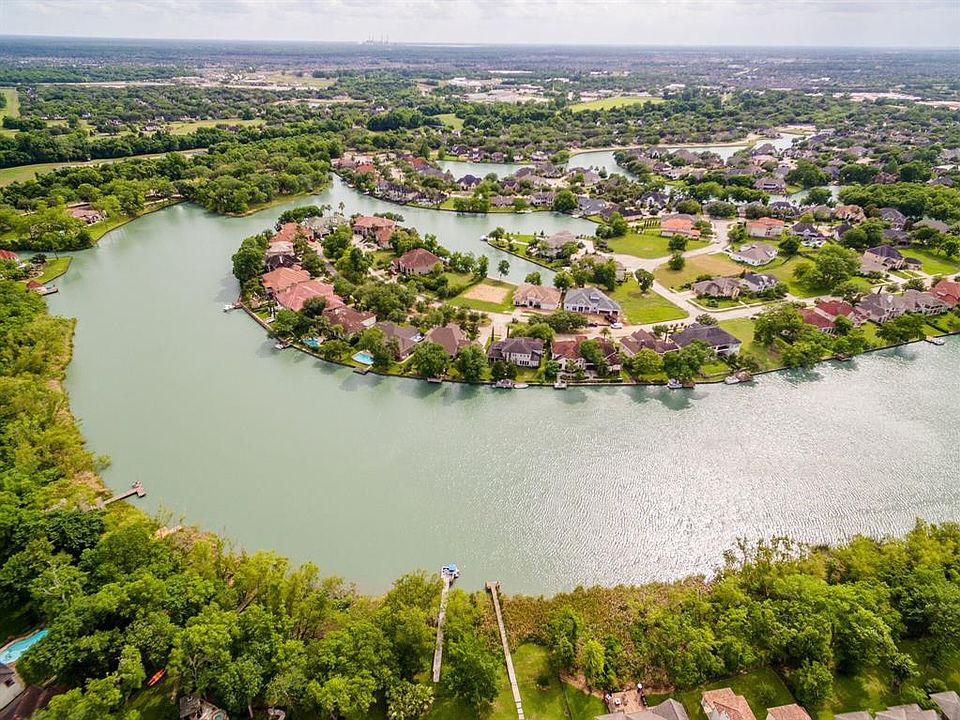 1st image of 206 Flamingo Island Dr