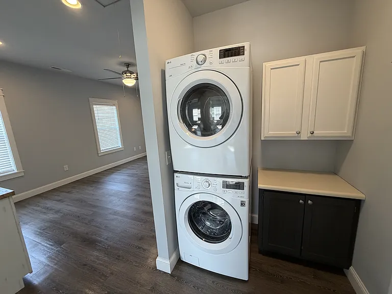 358 S Main St — Photo 6