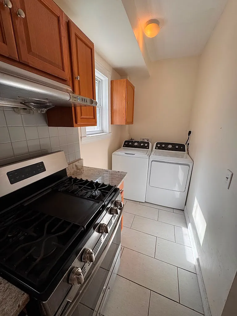 2 bed, 1200 sqft, $3,000 — Photo 4