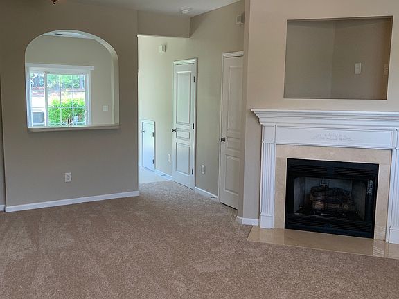 2nd image of 27 Canary Ct