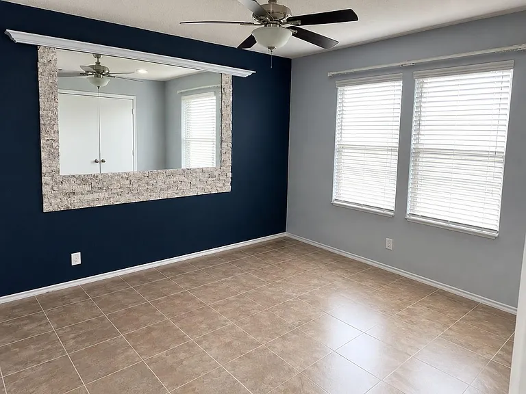 1518 Perennial Ln — Photo 10