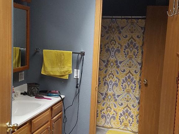 Main bathroom