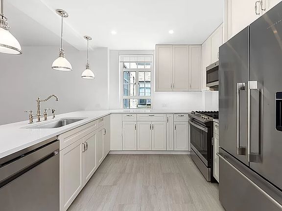 4th image of 241 Central Park W #18EE
