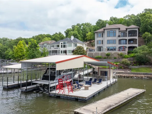 1028 Brookhaven Ln, Sunrise Beach, MO 65079