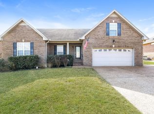 647 Lilycrest Dr, Gallatin, TN 37066