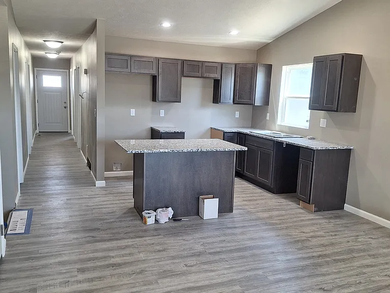 4054-4056 Gus St — Photo 6