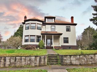 52 N Dean St, Coquille, OR 97423