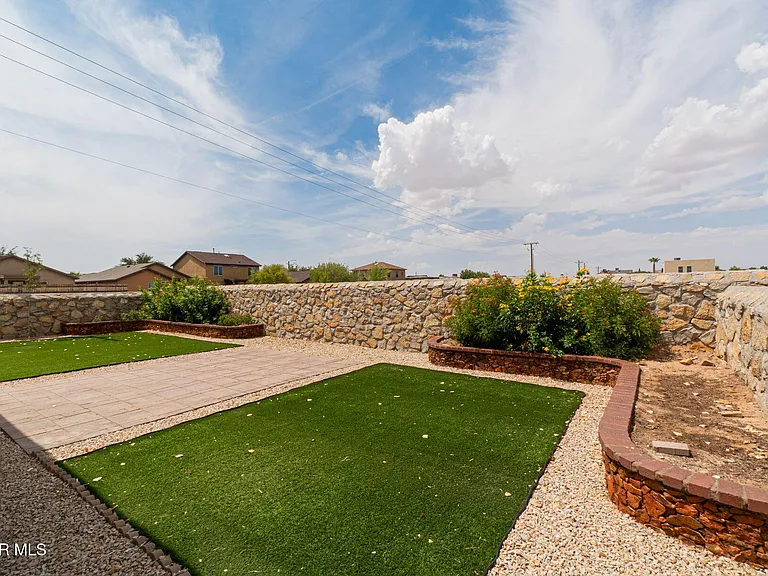 14301 High Rock Dr — Photo 21