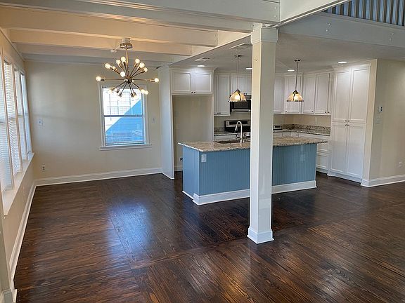 Open concept main floor