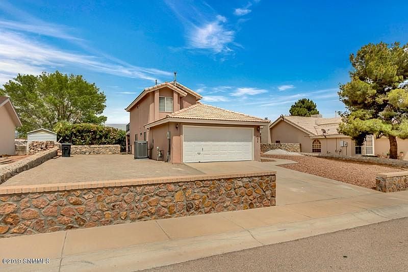 1st image of 102 Torrey Pines Dr