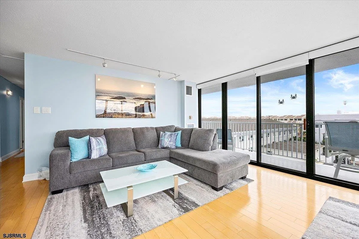 2 bed, 2.0 bath, $55,000 — Photo 4