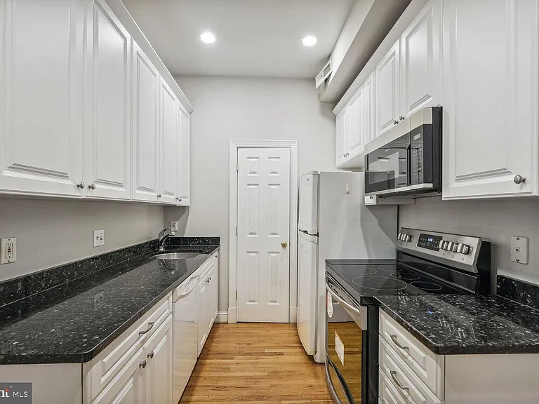 1417 Chapin St NW #203 — Photo 11