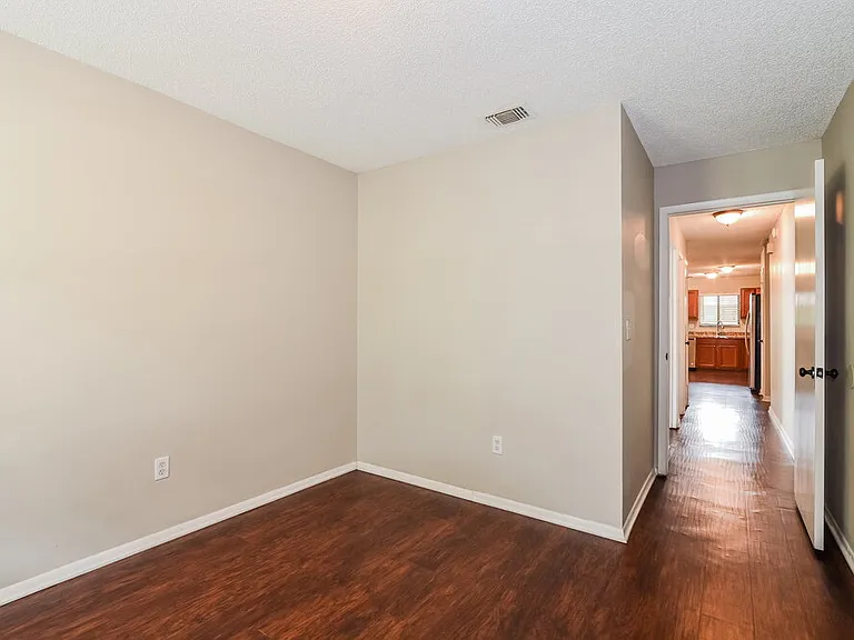 321 Alba Ln — Photo 14