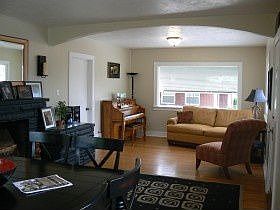 2nd image of 262 E Beryl Ave