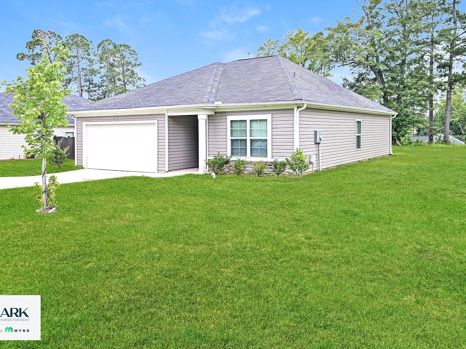 3 bed, 2.0 bath, 1399 sqft, $1,714 — Photo 4