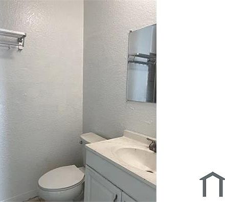 4th image of 14767 Erwin St