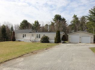 102 River Common Rd, Sabattus, ME 04280