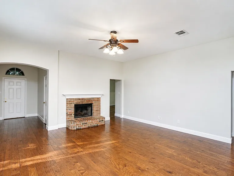 1816 Caddo Lake Dr — Photo 5
